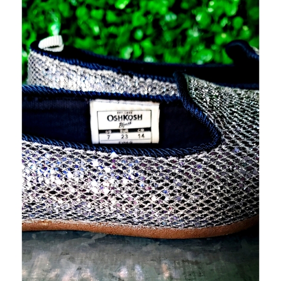 74. 2/$15 OshKosh B'gosh Girls loafers - Picture 2 of 6